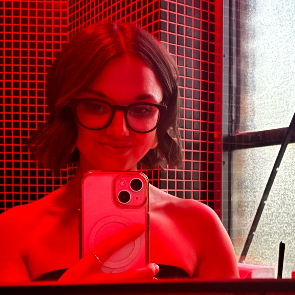 Meet your Posher, Nora